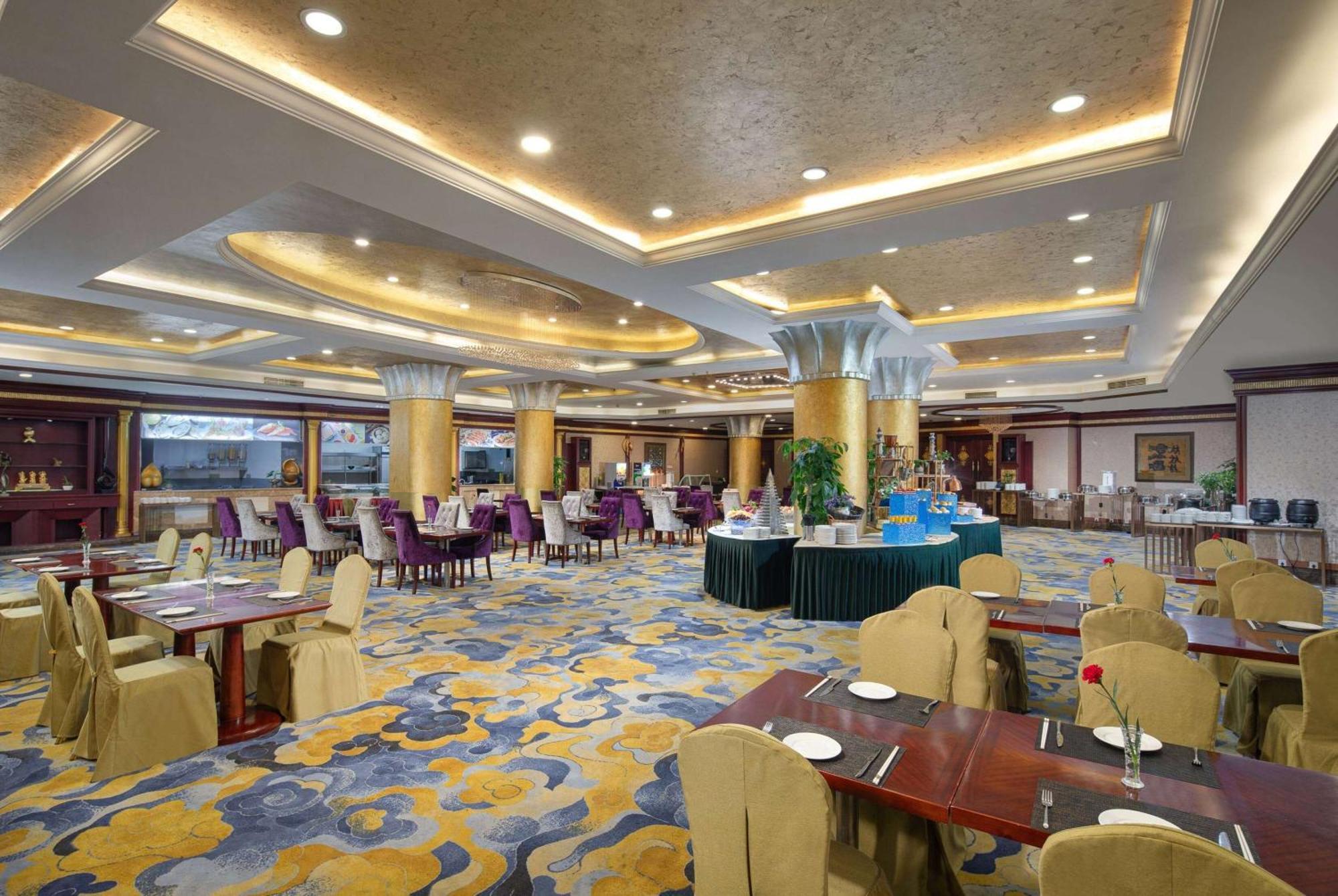 ホテル Ramada Plaza By Wyndham Chongqing West エクステリア 写真
