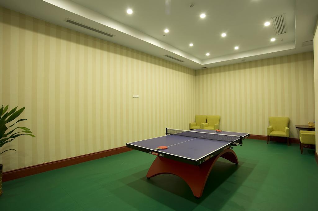 ホテル Ramada Plaza By Wyndham Chongqing West エクステリア 写真