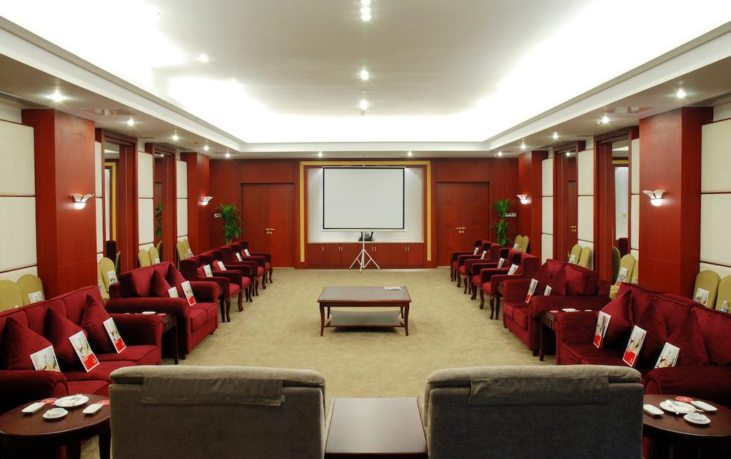 ホテル Ramada Plaza By Wyndham Chongqing West エクステリア 写真