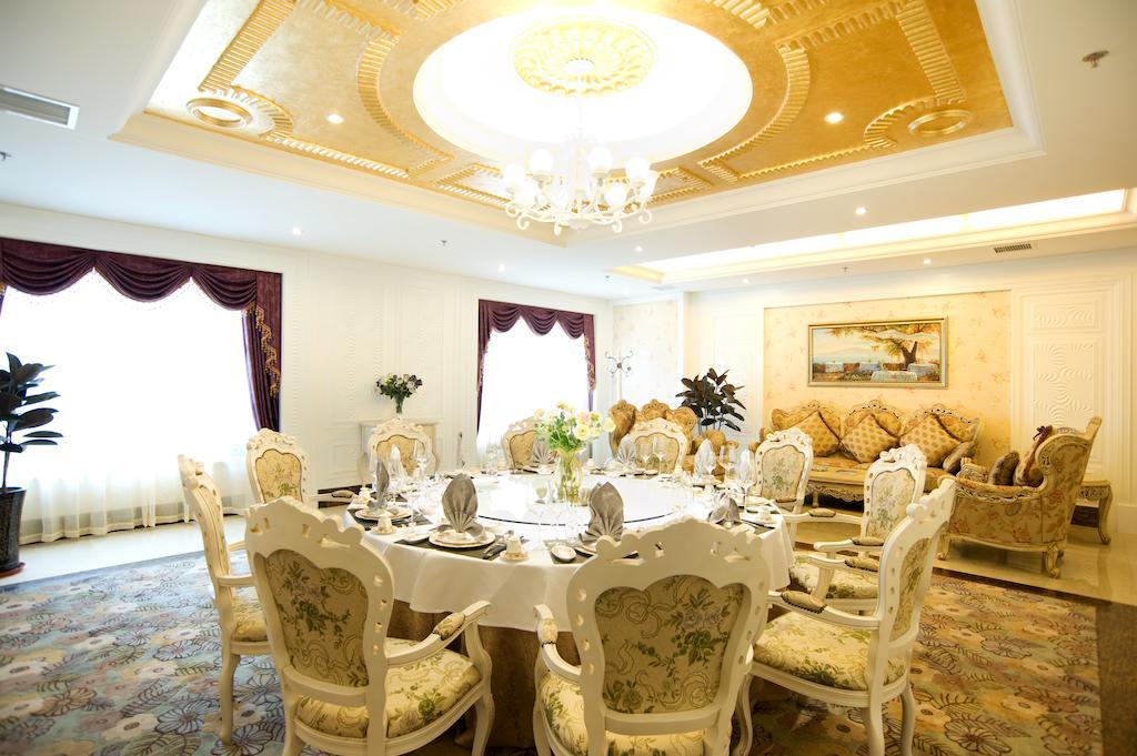 ホテル Ramada Plaza By Wyndham Chongqing West エクステリア 写真